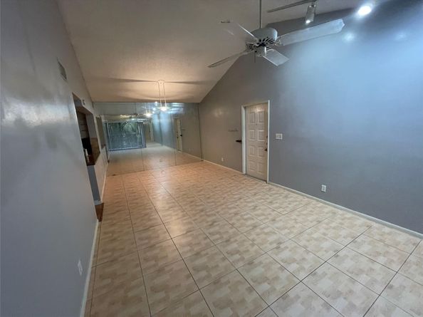 3083 N Oakland Forest DR 308, Oakland Park FL 33309