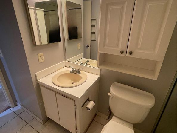 3083 N Oakland Forest DR 308, Oakland Park FL 33309
