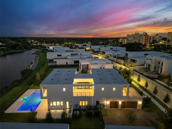 16722 S Botaniko Dr S, Weston FL 33326