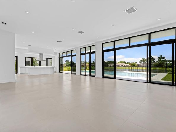 16722 S Botaniko Dr S, Weston FL 33326