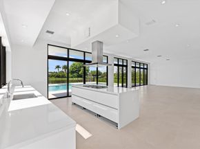 16722 S Botaniko Dr S, Weston FL 33326