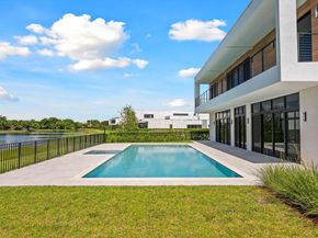 16722 S Botaniko Dr S, Weston FL 33326