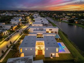 16722 S Botaniko Dr S, Weston FL 33326