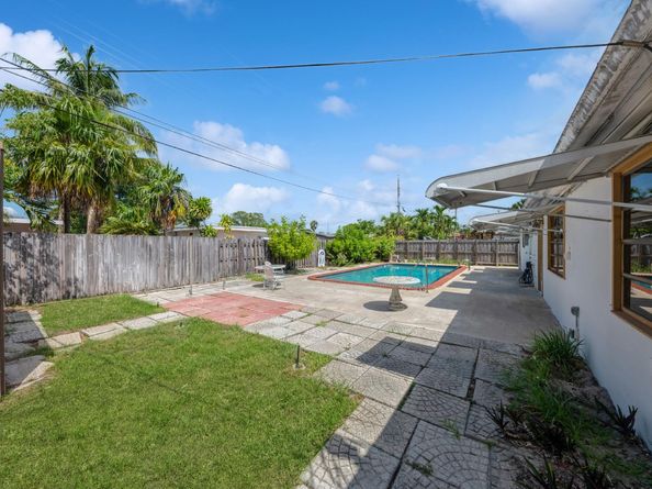 4221 NW 16th Ave, Oakland Park FL 33309