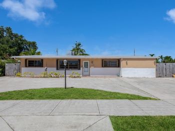 4221 NW 16th Ave