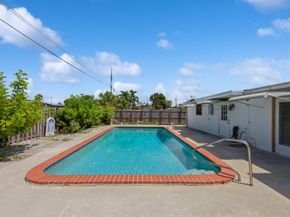 4221 NW 16th Ave, Oakland Park FL 33309