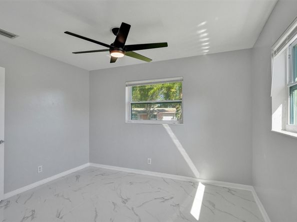 260-268 NE 41st St, Oakland Park FL 33334
