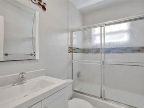 260-268 NE 41st St, Oakland Park FL 33334