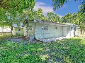 260-268 NE 41st St, Oakland Park FL 33334