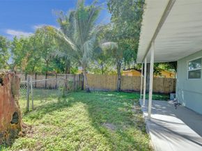 260-268 NE 41st St, Oakland Park FL 33334