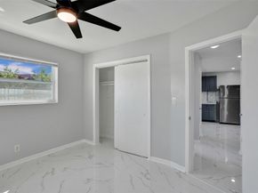 260-268 NE 41st St, Oakland Park FL 33334