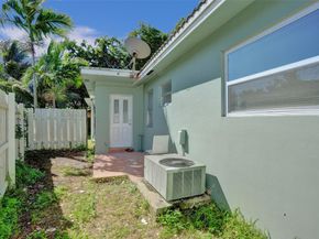 260-268 NE 41st St, Oakland Park FL 33334