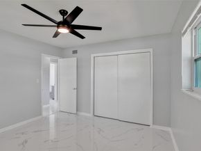 260-268 NE 41st St, Oakland Park FL 33334