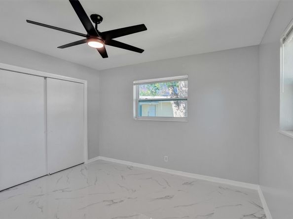 260-268 NE 41st St, Oakland Park FL 33334