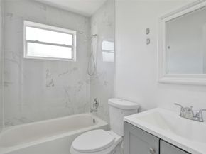 260-268 NE 41st St, Oakland Park FL 33334