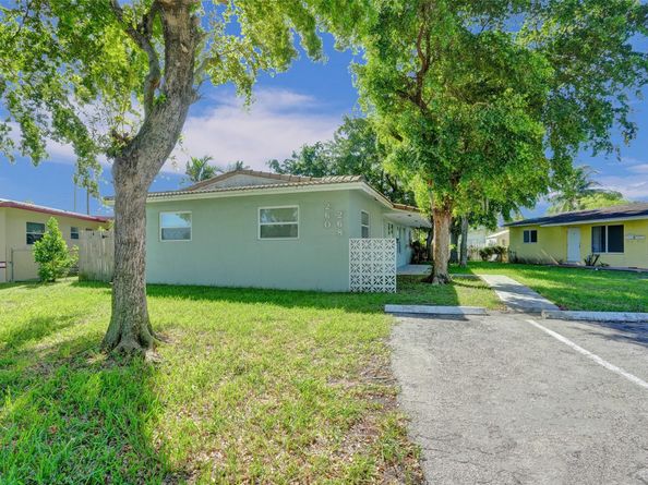 260-268 NE 41st St, Oakland Park FL 33334