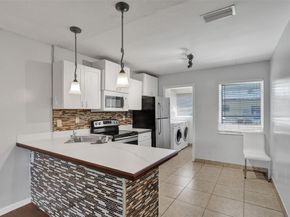 260-268 NE 41st St, Oakland Park FL 33334