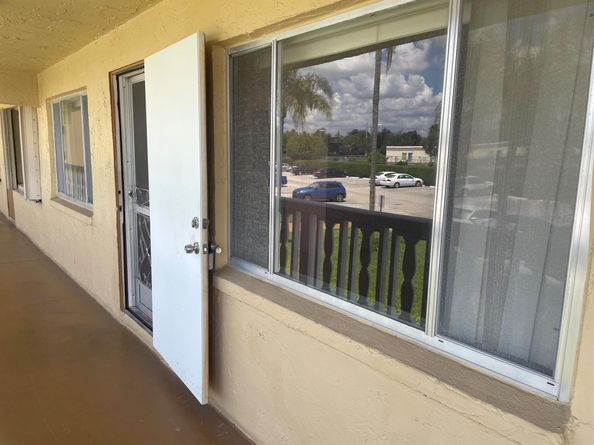 500 Village Green Circle W 212, Palm Springs FL 33461