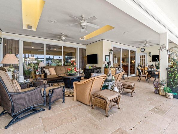 33 Rabbits Run Run, Palm Beach Gardens FL 33418