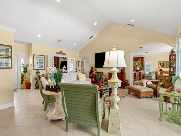 33 Rabbits Run Run, Palm Beach Gardens FL 33418