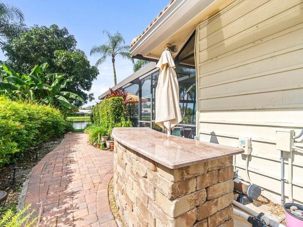 33 Rabbits Run Run, Palm Beach Gardens FL 33418