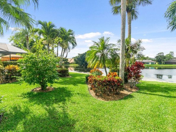 33 Rabbits Run Run, Palm Beach Gardens FL 33418
