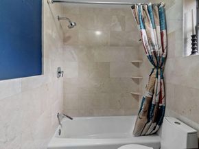 19835 NW 64th Pl, Hialeah FL 33015