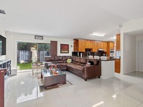 19835 NW 64th Pl, Hialeah FL 33015