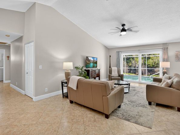 7337 Texas Trail, Boca Raton FL 33487