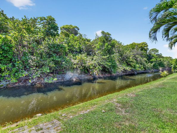 7337 Texas Trail, Boca Raton FL 33487