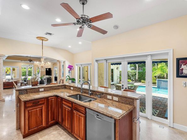 125 NE 10th Street, Delray Beach FL 33444
