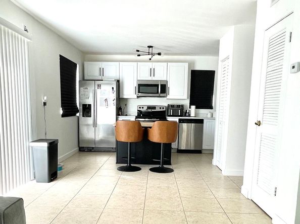 4071 N Dixie Hwy 20, Oakland Park FL 33334
