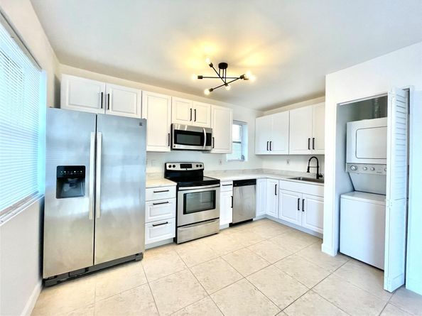 4071 N Dixie Hwy 20, Oakland Park FL 33334