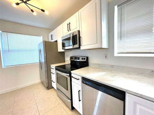 4071 N Dixie Hwy 20, Oakland Park FL 33334