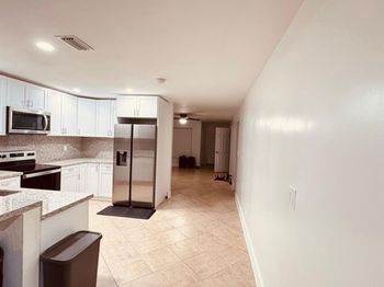 7101 NW 78th Ter