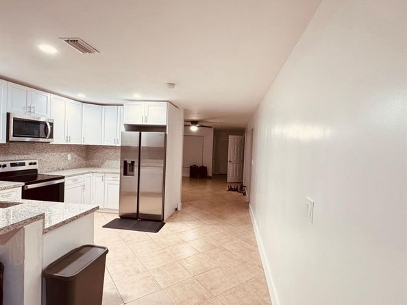 7101 NW 78th Ter, Tamarac FL 33321