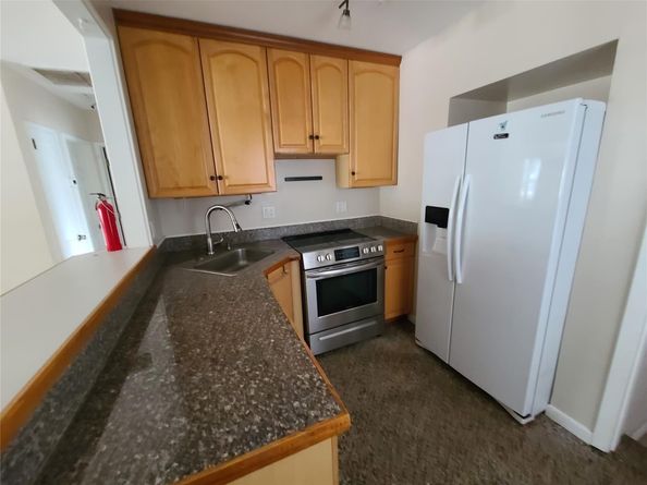 904 SE 13th St, Fort Lauderdale FL 33316