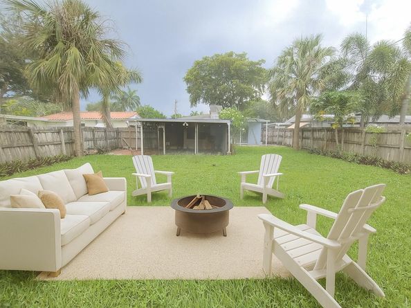 904 SE 13th St, Fort Lauderdale FL 33316