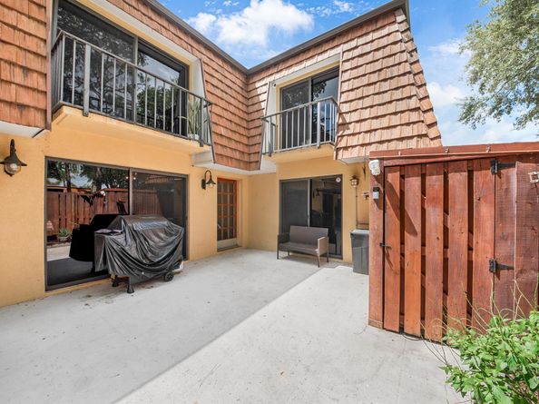307 3rd Lane, Greenacres FL 33463