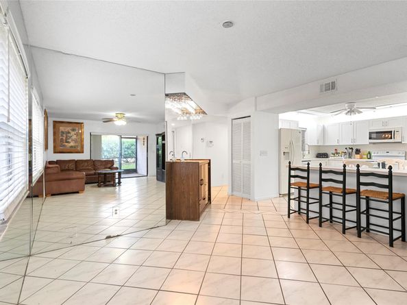 9625 Riverside Dr 4D, Coral Springs FL 33071