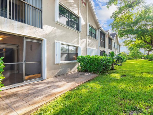 9625 Riverside Dr 4D, Coral Springs FL 33071
