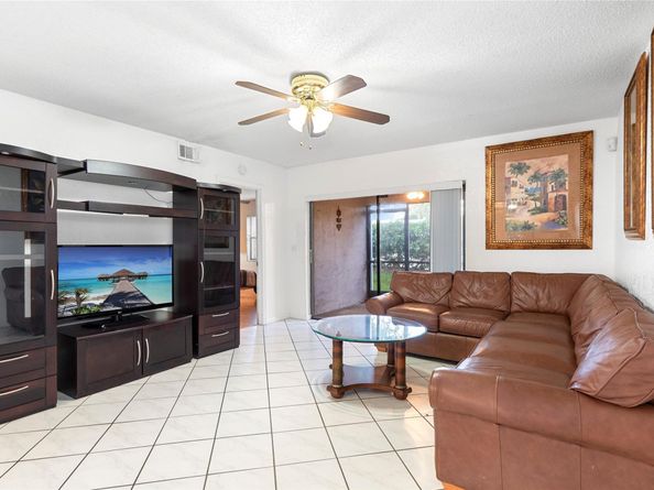 9625 Riverside Dr 4D, Coral Springs FL 33071