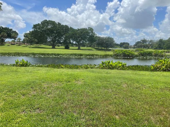 2196 SW 83rd Ave, Davie FL 33324