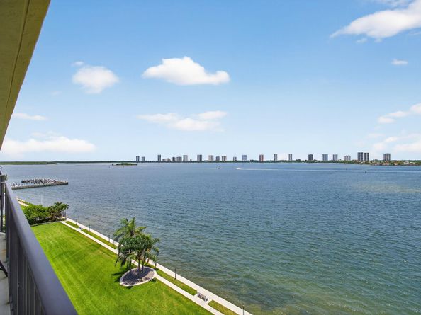 801 Lake Shore Drive 807, Lake Park FL 33403