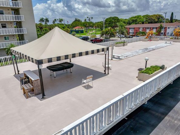 801 Lake Shore Drive 807, Lake Park FL 33403
