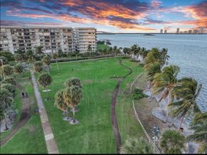 801 Lake Shore Drive 807, Lake Park FL 33403