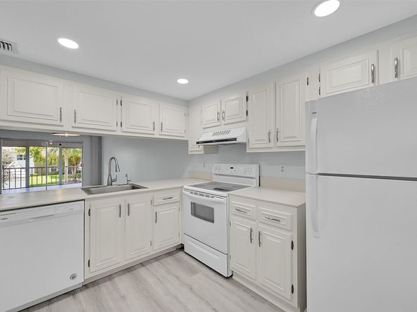 2704 Nassau Bnd H2, Coconut Creek FL 33066
