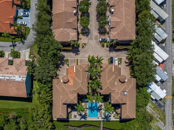 120 Via Villagio, Hypoluxo FL 33462