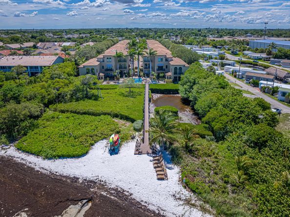 120 Via Villagio, Hypoluxo FL 33462