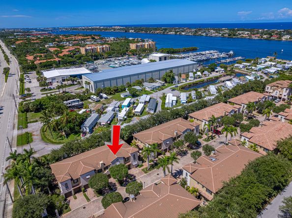 120 Via Villagio, Hypoluxo FL 33462